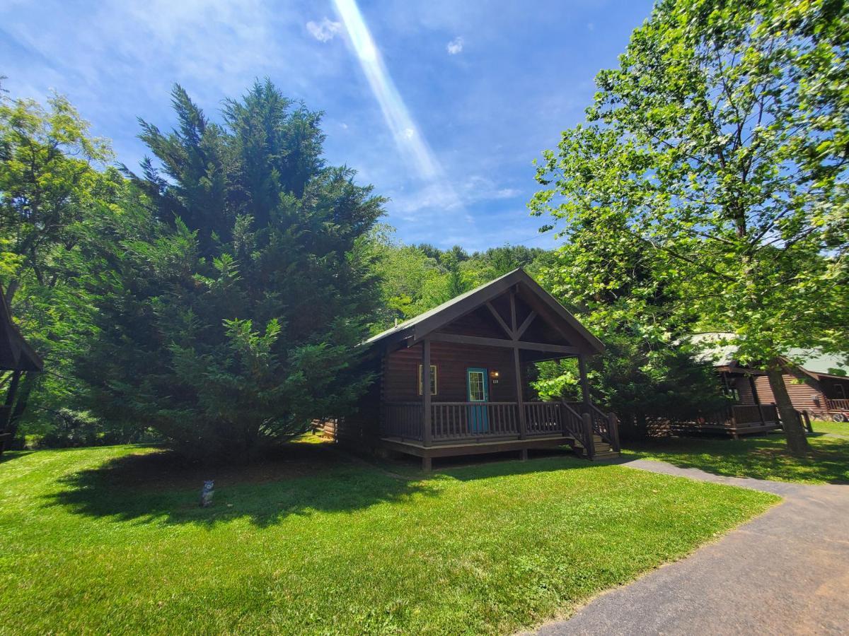 New River Trail Cabins Galax Esterno foto