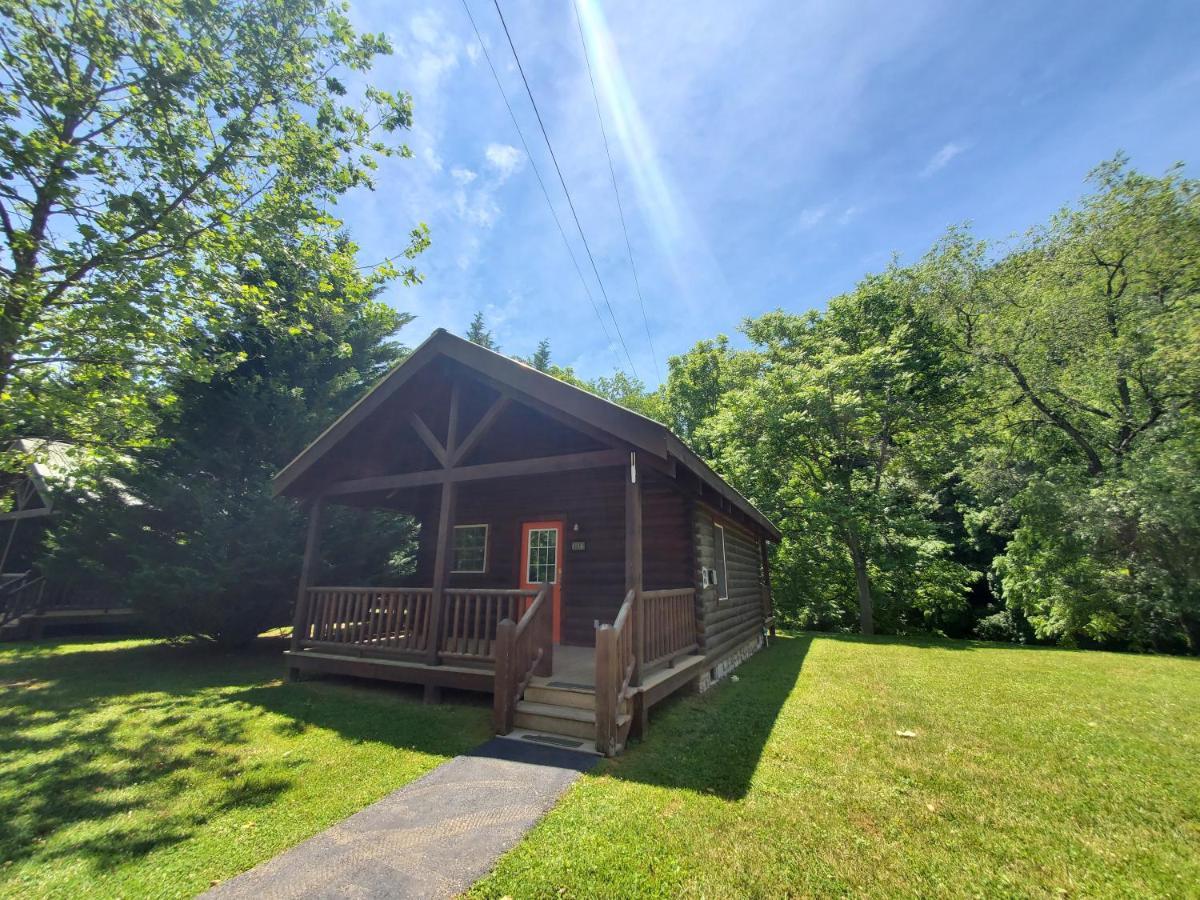 New River Trail Cabins Galax Esterno foto